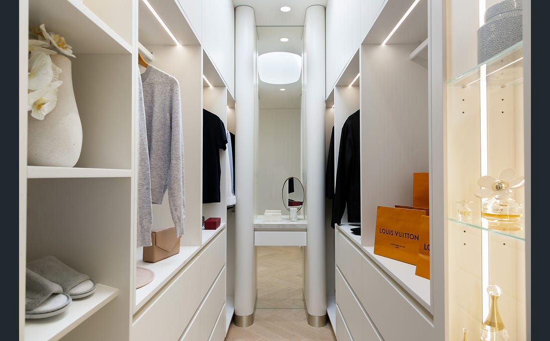 Walk-In Robe — Pier 8 Constructions